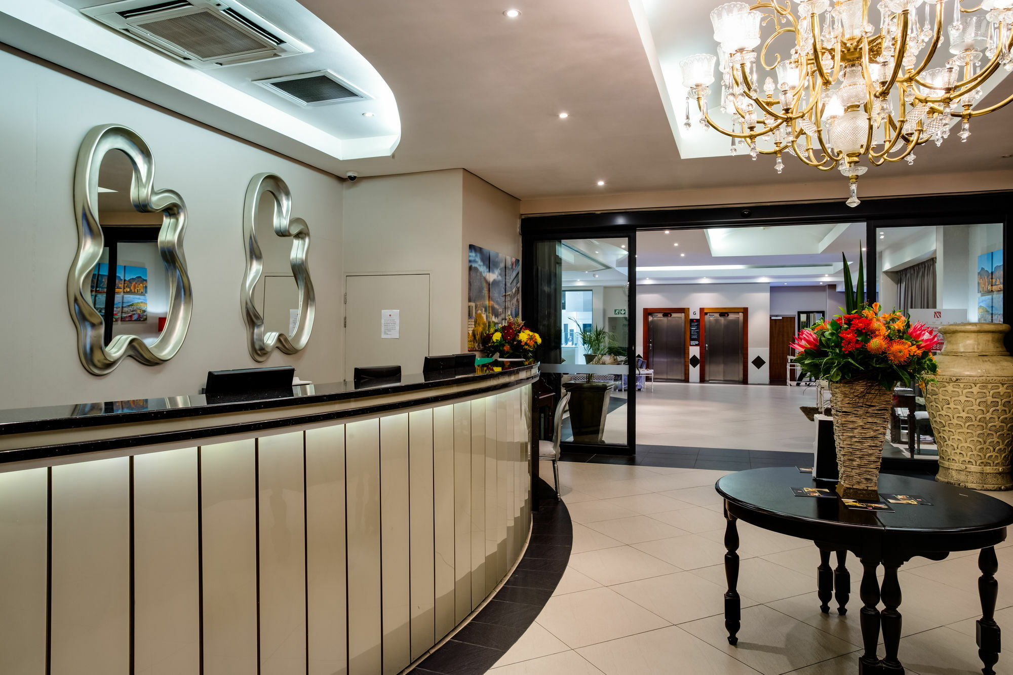 The Rockwell Luxury Suites Cape Town Exterior photo